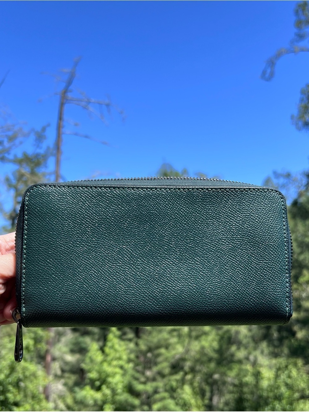 COACH CROSSGRAIN LEATHER WALLET ACCORDION ZIP GUNMETAL/HUNTER GREEN - Picture 2 of 9
